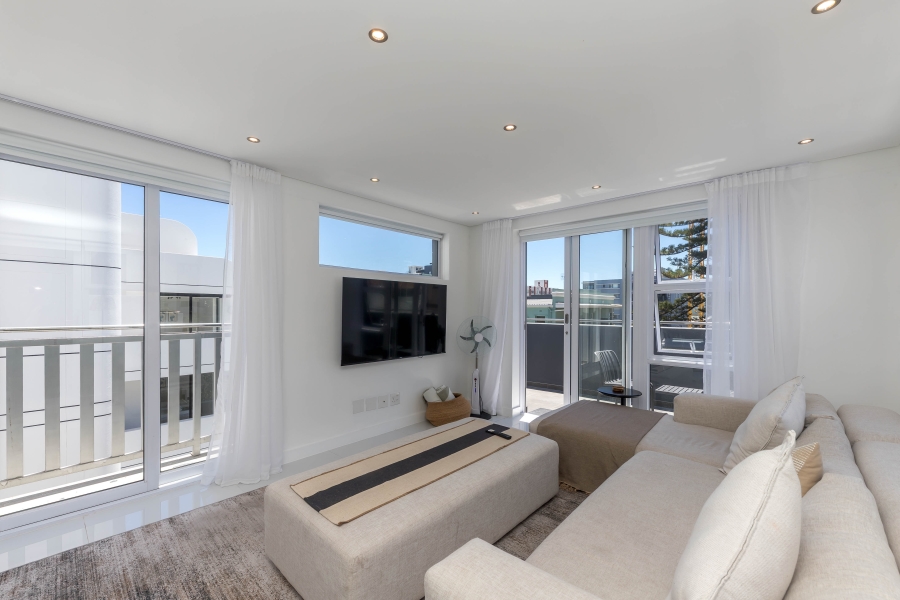 2 Bedroom Property for Sale in Sea Point Western Cape